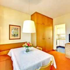 Отель Zea Curtis Garden Residence 3* Апартаменты