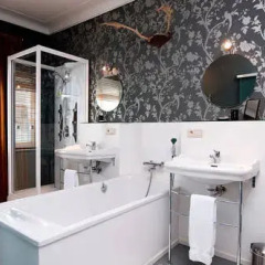 Отель B&B The Baron 5* Стандартный номер с различными типами кроватей фото 8