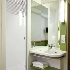 Отель Ibis Budget Madrid Centro Las Ventas Стандартный номер с различными типами кроватей фото 5