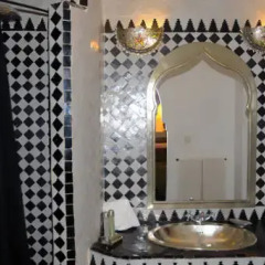 Отель Riad Dar Bennani 2* Стандартный номер с различными типами кроватей фото 8