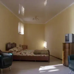 Гостиница Mirnaya Guest House Стандартный семейный номер с двуспальной кроватью фото 3