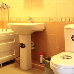 Гостиница Mirnaya Guest House Стандартный семейный номер с двуспальной кроватью фото 5