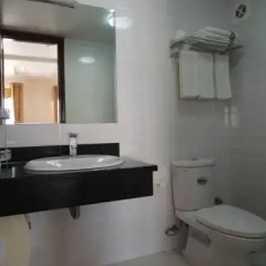Ha Long Eden Hotel 3* Стандартный номер с двуспальной кроватью фото 2