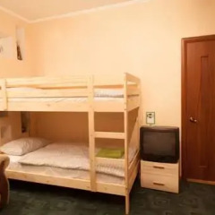 Лайк Хостел Омск Кровать в общем номере с двухъярусными кроватями фото 6