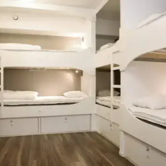 Отель Backpackers Goteborg Кровать в женском общем номере с двухъярусной кроватью