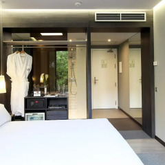 TWO Hotel Barcelona by Axel - Adults only 4* Номер Делюкс с различными типами кроватей