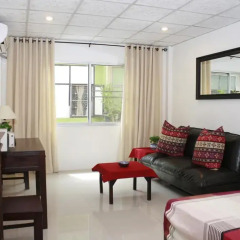 Отель Miggy Guest House Adults Only Бангкок комната для гостей фото 5