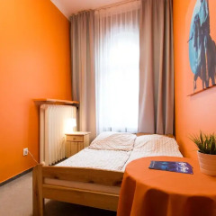 Moon Hostel Стандартный номер с различными типами кроватей (общая ванная комната) фото 2