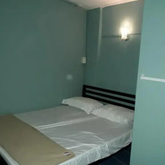 Red Lips Hostel Стандартный номер фото 7