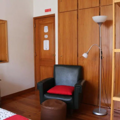 Johnie's Place Lisbon Hostel & Suites Стандартный номер фото 3