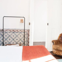 Отель Boho Cais do Sodre - Guesthouse Стандартный номер с двуспальной кроватью (общая ванная комната) фото 4