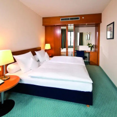 Maritim Hotel Frankfurt 4* Стандартный номер с различными типами кроватей фото 2