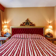 Отель Villa Opera Drouot сейф в номере