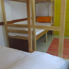 Hostel Durres Кровать в общем номере с двухъярусной кроватью фото 2