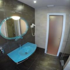 Carol Hotel 2* Полулюкс с разными типами кроватей фото 6