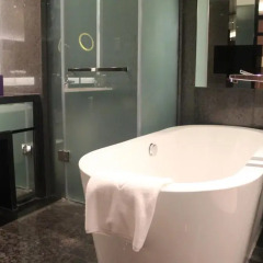 Wongtee V Hotel 5* Номер Делюкс с различными типами кроватей фото 3