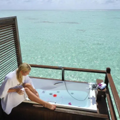 Отель Olhuveli Beach And Spa Resort 4* Вилла с различными типами кроватей фото 5