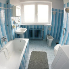 Отель Kwatery Pracownicze Mira Польша, Познань - отзывы, цены и фото номеров - забронировать отель Kwatery Pracownicze Mira онлайн ванная