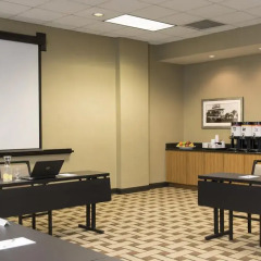 Отель Hampton Inn & Suites Chicago Downtown интерьер отеля фото 2