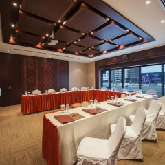 Emirates Grand Hotel Дубай помещение для мероприятий