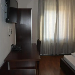 B&D Hotel 2* Стандартный номер с двуспальной кроватью фото 4