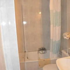 Отель Hostal Los Arcos Стандартный номер с различными типами кроватей фото 5