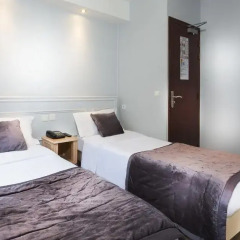 Hotel Du Bresil Париж сейф в номере