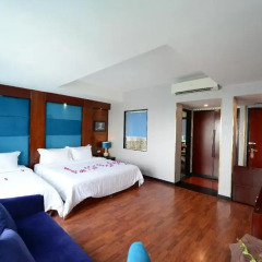 Gia Bao Grand Hotel 3* Стандартный номер с различными типами кроватей фото 3