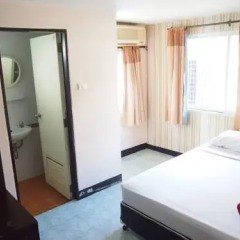 Отель Four Sons Place 2* Стандартный номер с двуспальной кроватью фото 6