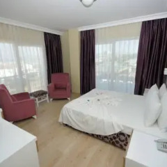 Twins Hotel 2* Люкс
