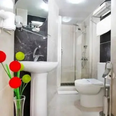 The House Next To 5* Стандартный номер с различными типами кроватей фото 3