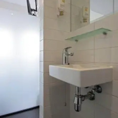 Отель easyHotel Den Haag 2* Стандартный номер разные типы кроватей фото 7
