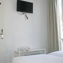 Ramblas by Pillow Hostel - Adults only Стандартный номер с различными типами кроватей фото 26