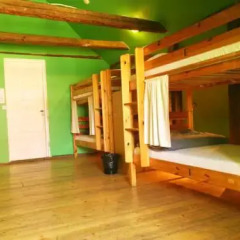 Отель Tabinoya - Tallinn's Travellers House Кровать в общем номере с двухъярусной кроватью фото 3