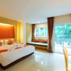 Отель Sungthong Kamala Beach Resort 3* Улучшенный номер с различными типами кроватей фото 3