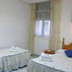 Отель Hostal Faustino Стандартный номер с различными типами кроватей фото 16