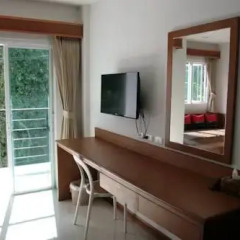 Отель Rojjana Residence 2* Стандартный номер двуспальная кровать фото 13