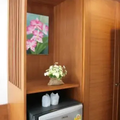 Отель Rojjana Residence 2* Стандартный номер двуспальная кровать фото 14