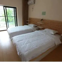 Freeguys Hostel Стандартный номер с 2 отдельными кроватями