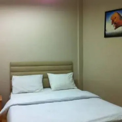 Stray Cat Hostel Апартаменты разные типы кроватей