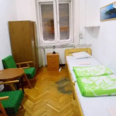 HBC Hostel Стандартный номер с 2 отдельными кроватями (общая ванная комната) фото 4