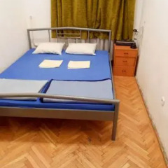 HBC Hostel Стандартный номер с двуспальной кроватью (общая ванная комната) фото 2