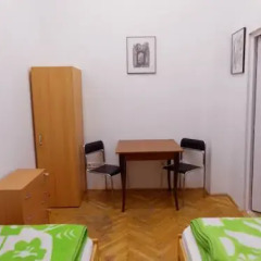 HBC Hostel Стандартный номер с 2 отдельными кроватями (общая ванная комната) фото 3