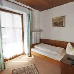 Hotel Neumayr 3* Стандартный номер фото 4