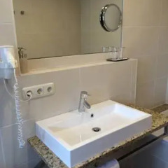 Hotel Neumayr 3* Стандартный номер фото 3