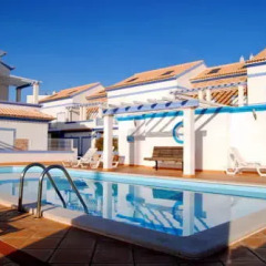 Отель Townhouse Horizonte Sol H Коттедж с различными типами кроватей