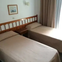 Отель Hostal Juan Palma Стандартный номер с 2 отдельными кроватями
