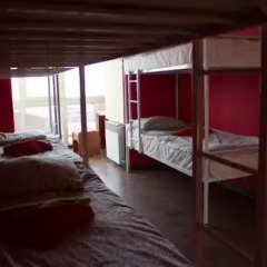 Hostel Matryoshka and Mishka Кровать в общем номере двухъярусные кровати фото 9