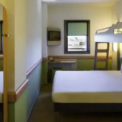 Отель Ibis Budget Madrid Centro Las Ventas Стандартный номер с различными типами кроватей фото 9