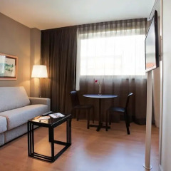 Апарт-отель Atenea Barcelona 4* Улучшенный номер фото 3